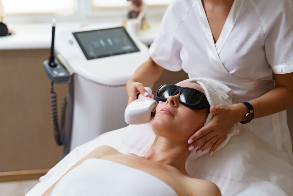 Aluguer maquina laser diodo em Loures: quando o aluguer compensa mais do que a compra